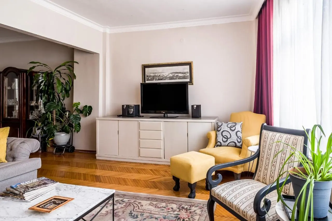 Centrally Located Flat In Besiktas Apartment Istanbul